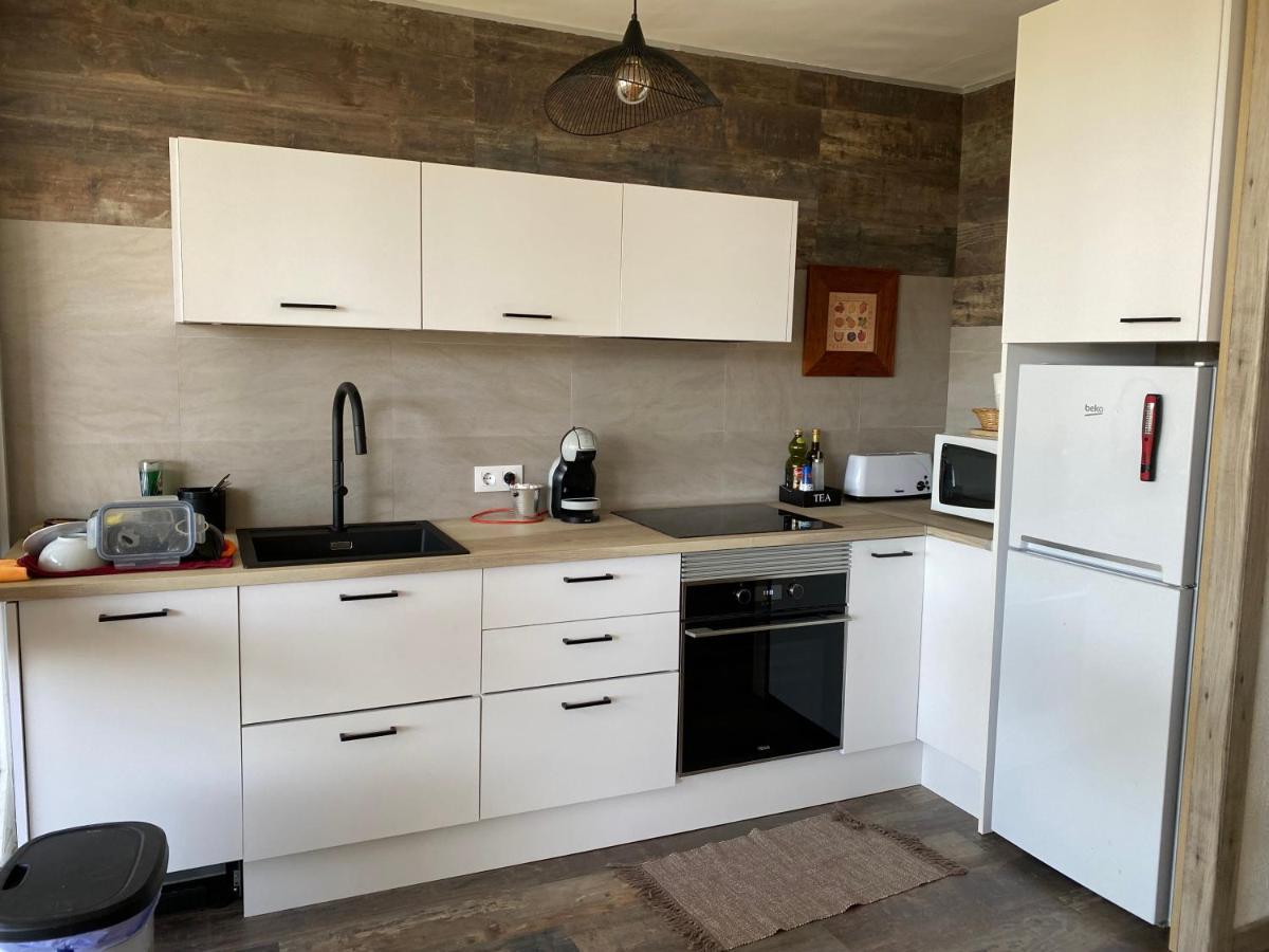 Politur Apartment Кастел Пладжа де Аро Екстериор снимка